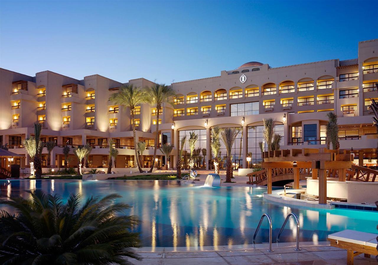 Our world-class amenities and guest services 2